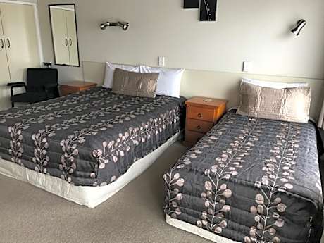 Standard Triple Studio