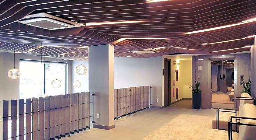 Royal Dragon Boutique Hotel