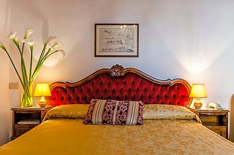 Triple Room with Shared Bathroom