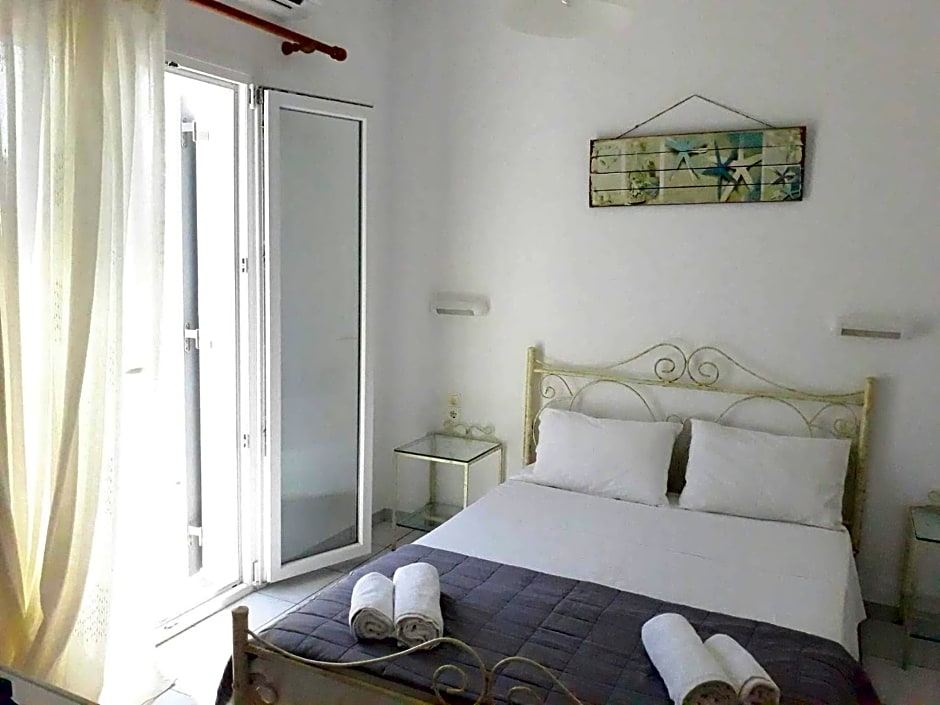 V-rooms in Milos Cyclades