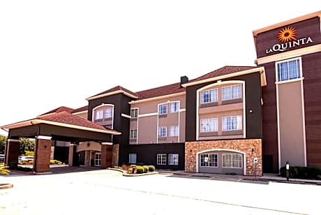 La Quinta Inn & Suites by Wyndham Brookshire