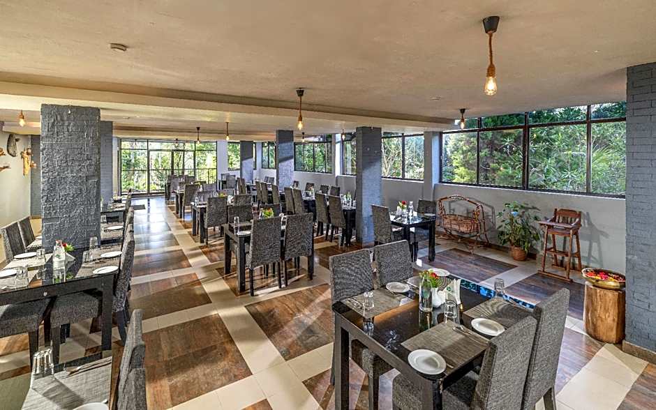 The Mountain Courtyard