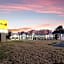Super 8 by Wyndham Portsmouth - Norfolk