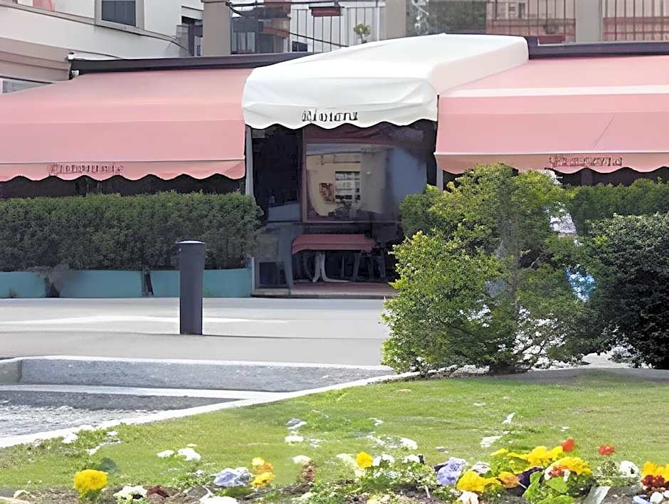 Hotel Riviera