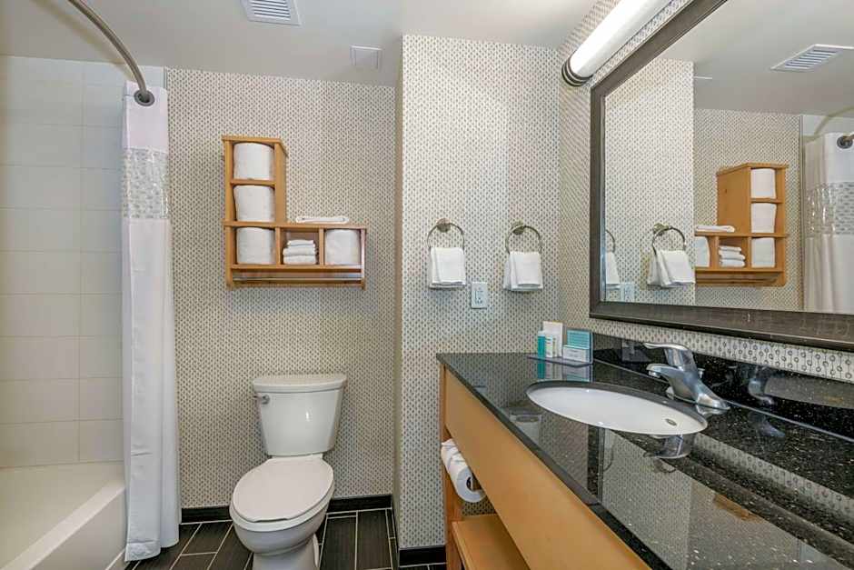 Hampton Inn By Hilton & Suites Raleigh Crabtree Valley
