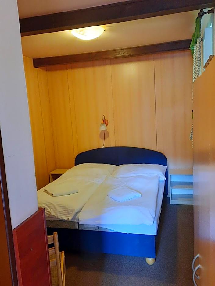 Hotel Diana
