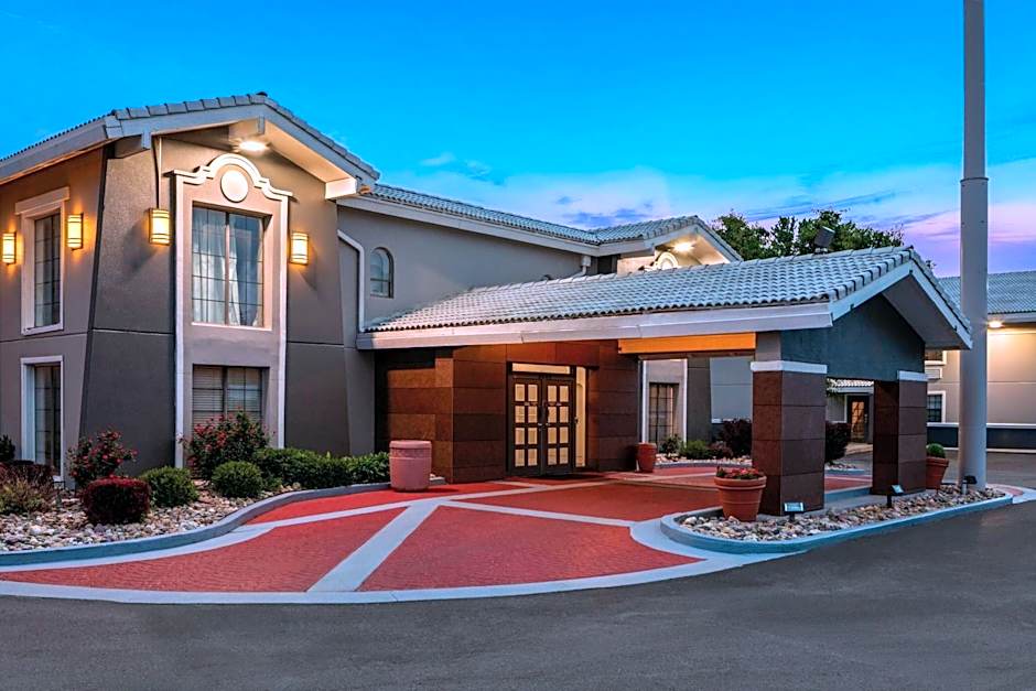La Quinta Inn by Wyndham Omaha West