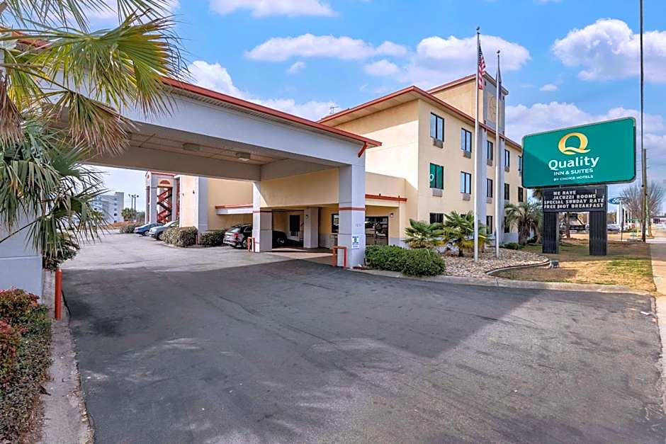 Quality Inn & Suites Ft. Jackson Maingate