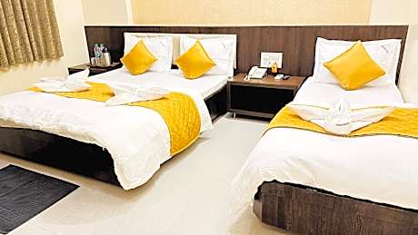 Deluxe Triple Bed A.C.