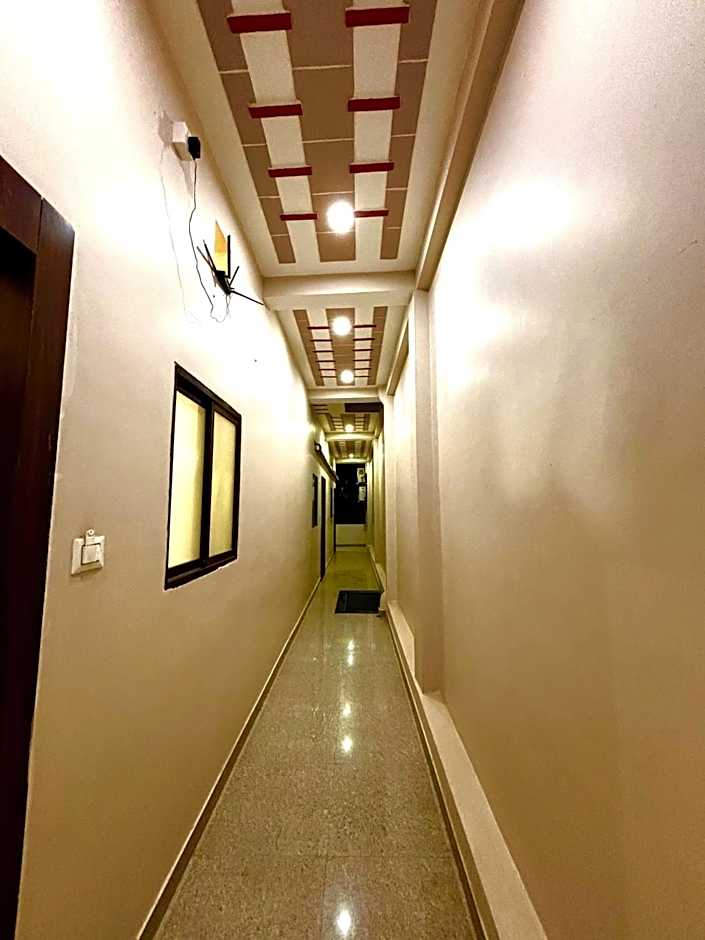 Hotel Chandra Dreams 