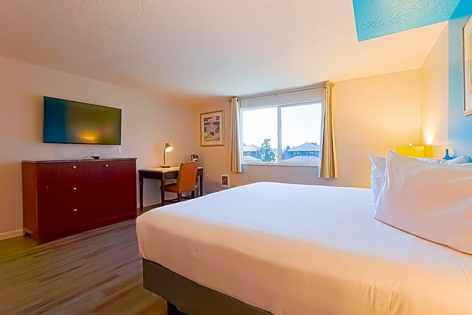 Coast River Inn by OYO Seaside