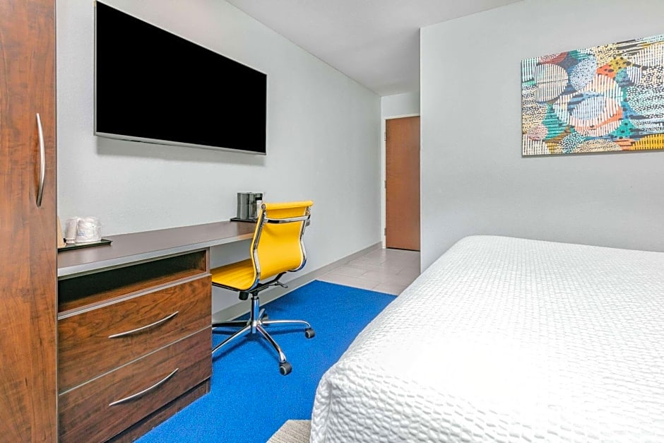 Microtel Inn and Suites by Wyndham Austin Airport