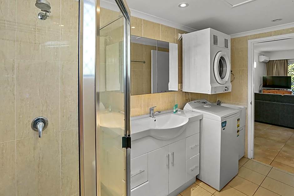 Agincourt Beachfront Apartments