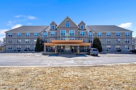 Sleep Inn & Suites near Spirit Mountain