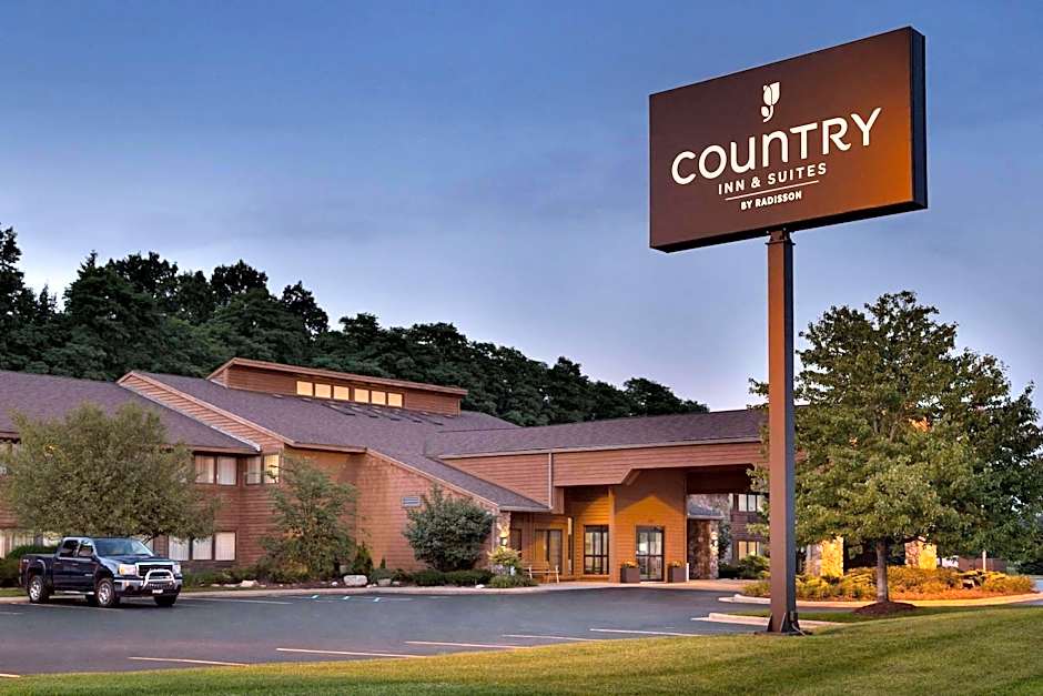 Country Inn & Suites by Radisson, Mishawaka - South Bend
