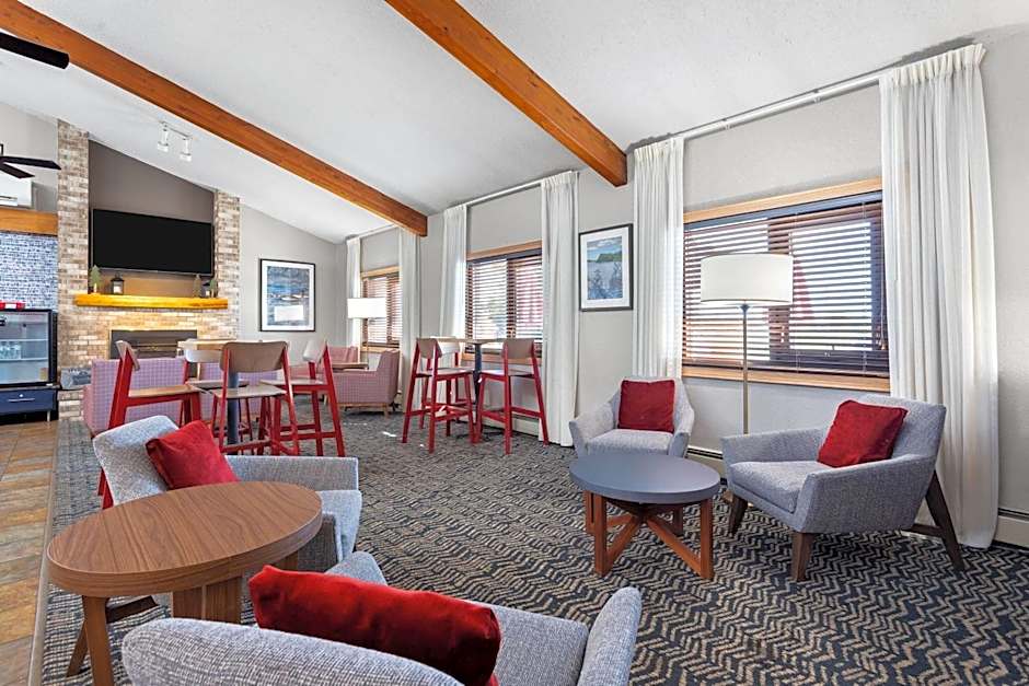 AmericInn by Wyndham Roseau