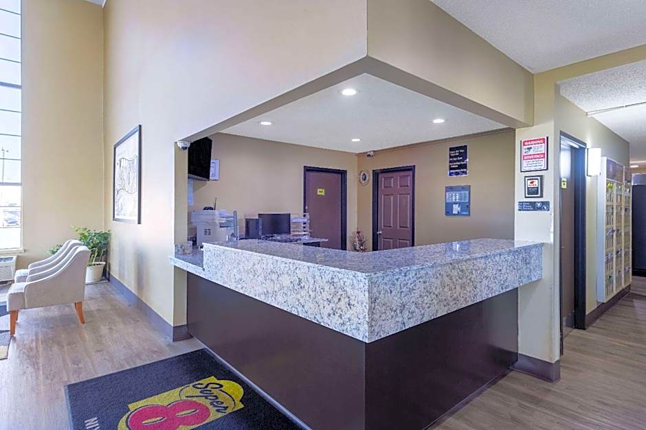 Super 8 by Wyndham Nixa/Springfield Area