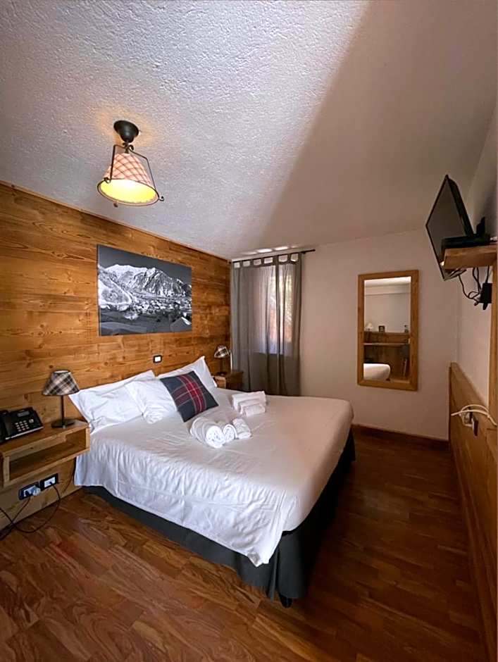 Hotel Coeur Du Village