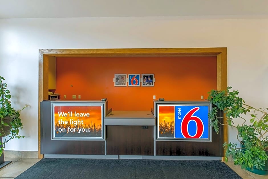 Motel 6-Baraboo, WI - Lake Delton