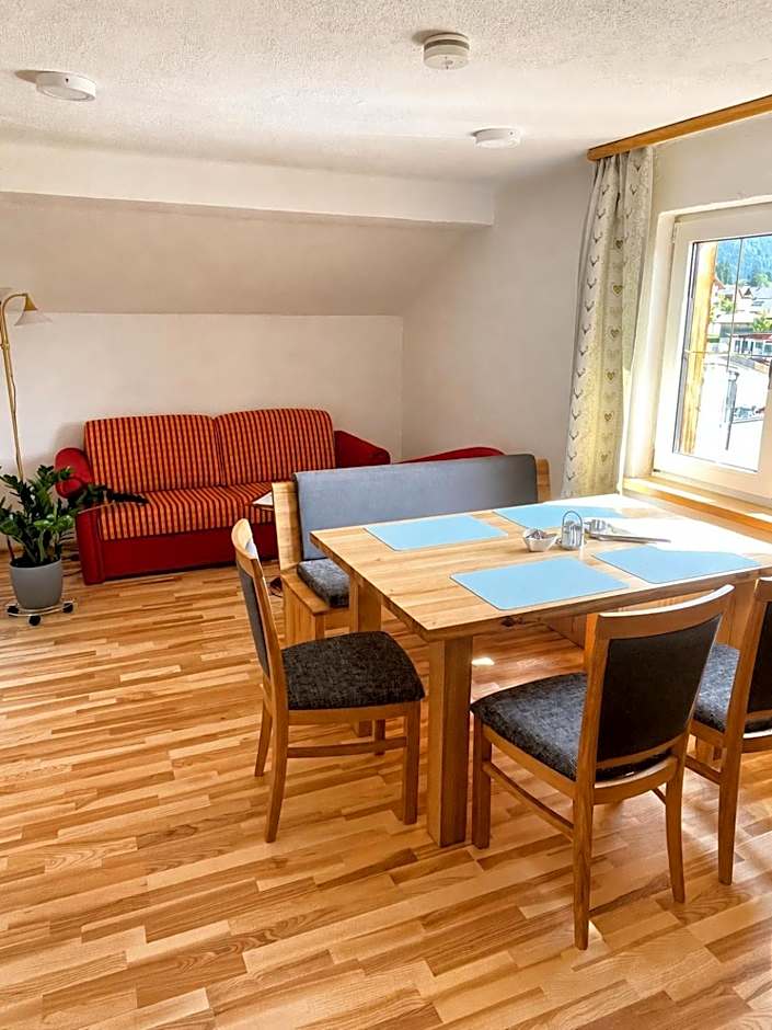 Appartements-Restaurant Schwaiger direkt beim Lift und wunderschönen Bergblick