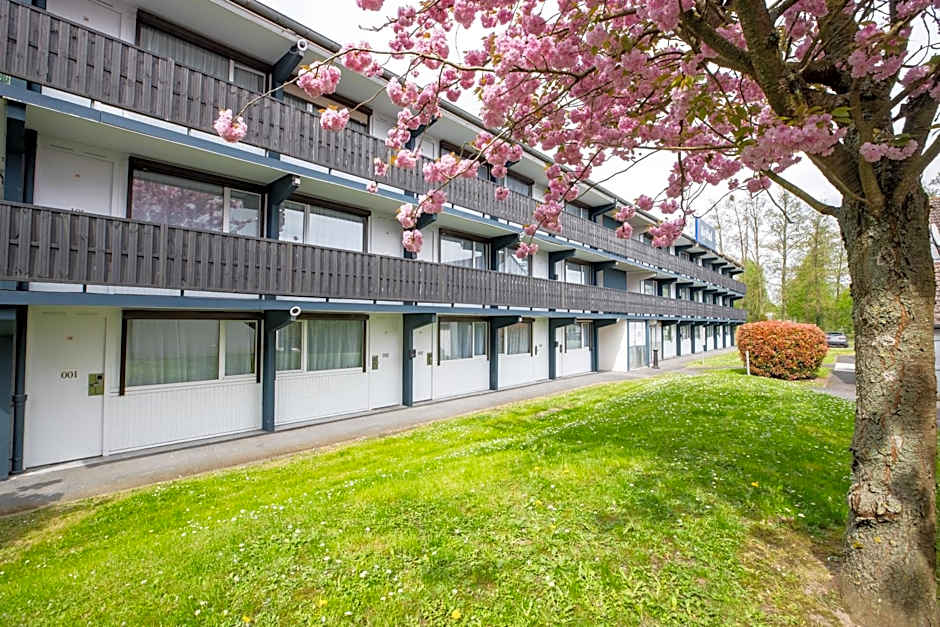 KYRIAD VALENCIENNES SUD - Rouvignies