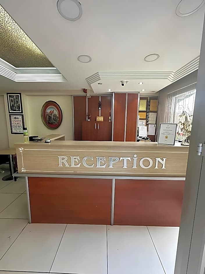 Royal Gur Hotel