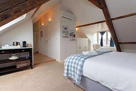 Suite with City View