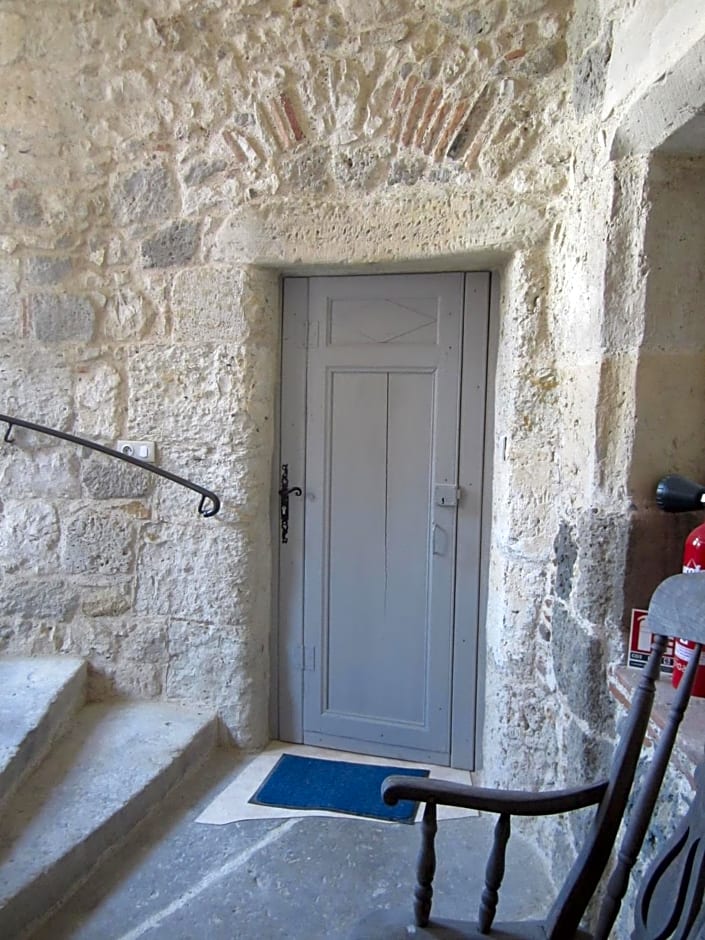 Chambre d'Hôtes La Tour de Brazalem
