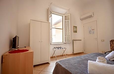 Triple Room with Private Bathroom