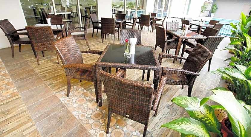 Sinsuvarn Airport Suite Hotel