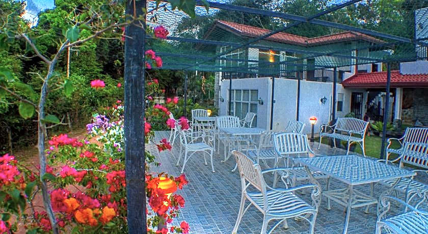 Villa Baywatch Rumassala