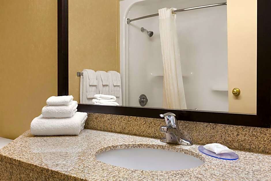 Travelodge by Wyndham Barrie