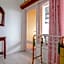 Adinda Beach Hotel and Villa