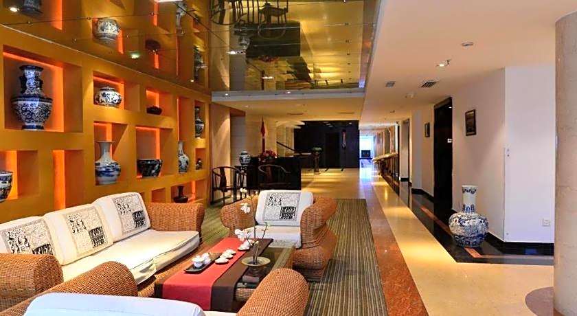 Baodao Exhibition Center Hotel