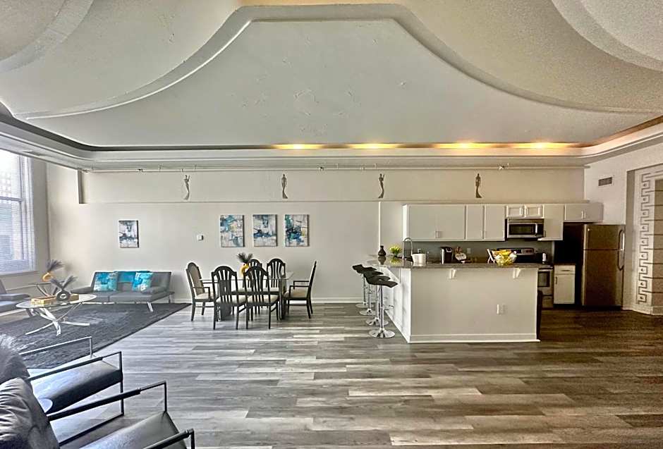 Executive Vacation Suite for 4