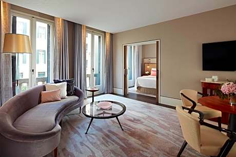 One-Bedroom King Suite with City View
