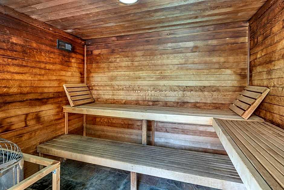 Lincoln Sands Oceanfront Resort, an Ascend Collection Hotel