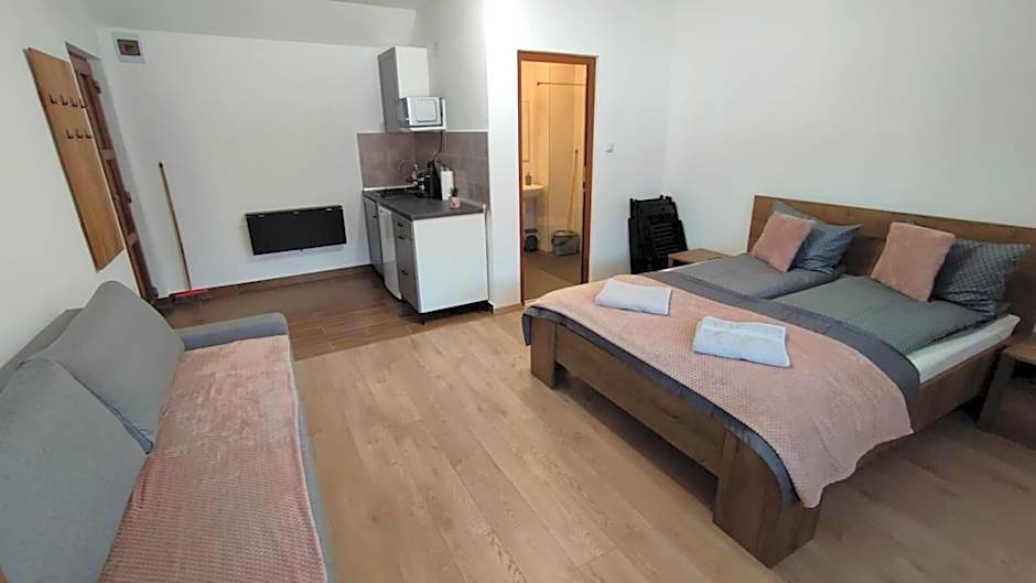 Kodaros Studio Parajd