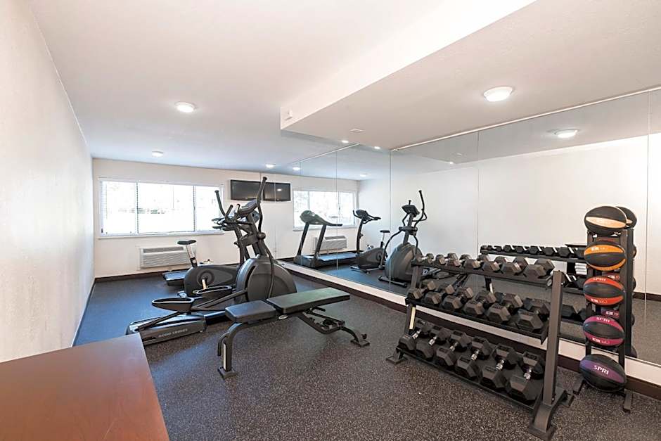 Red Roof PLUS+ Poughkeepsie