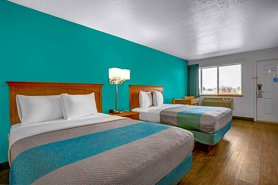 Motel 6-Baker City, OR