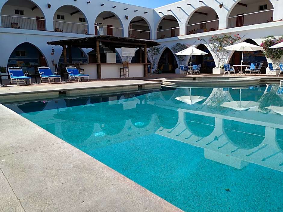 Hotel Hacienda Bugambilias