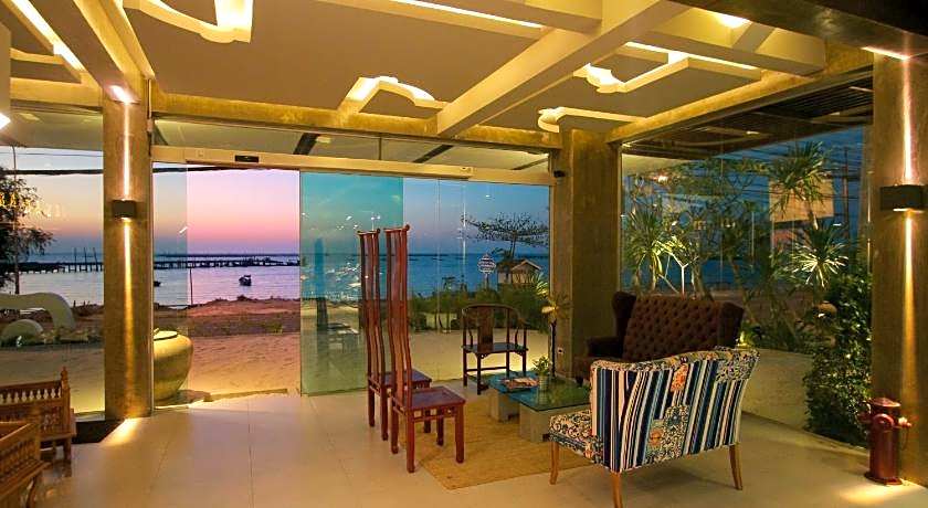 Kroque Boutique and Bistro Hotel