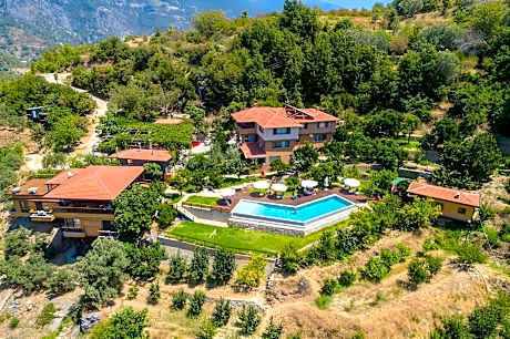AVENA MOUNTAIN HOTEL (BREAKFAST–DINNER) – ADULTS ONLY