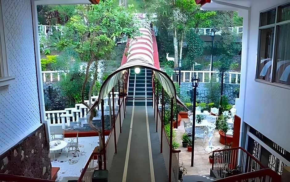 Villa Silvina Hotel and Restaurant