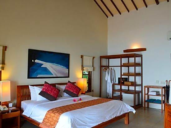 Cocotinos Hotel Sekotong Lombok