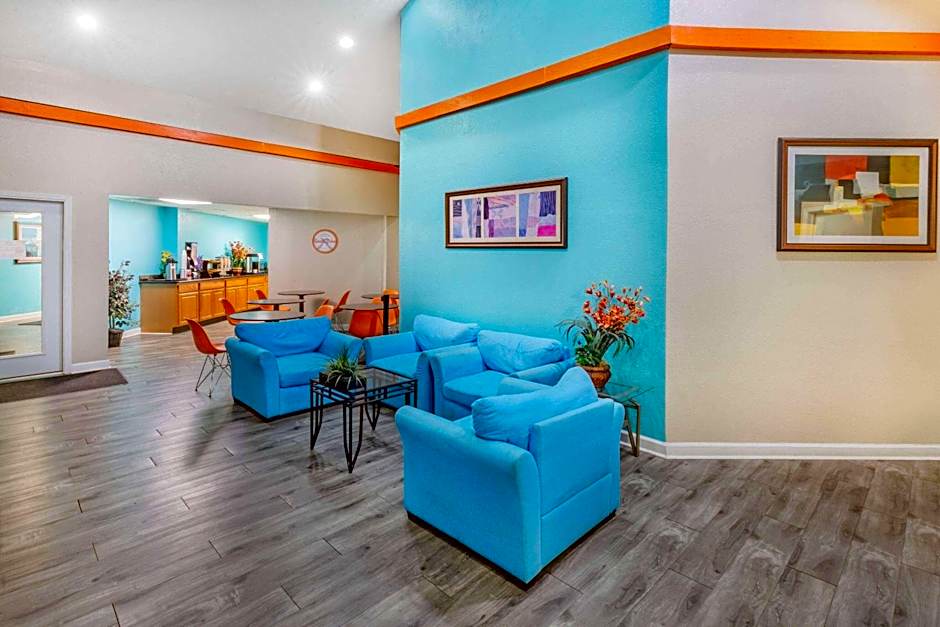 Howard Johnson by Wyndham Houston Hobby Airport