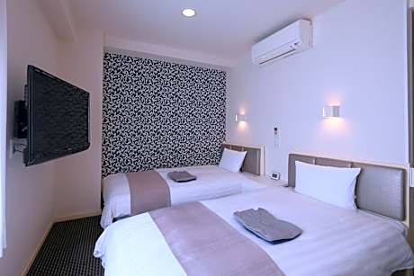 Standard Twin Room - Non-Smoking