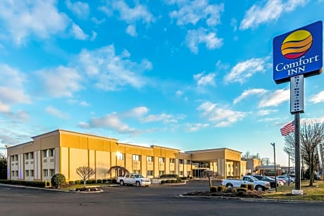 Comfort Inn Medford-Long Island