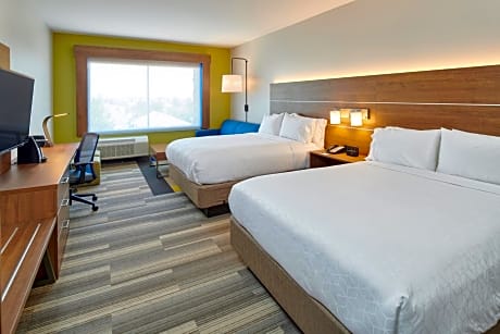 Suite with Two Queen Beds - Communications Accessible