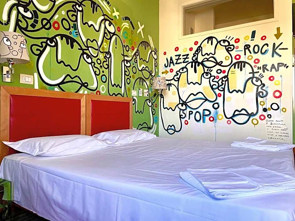 LH Hotel Arca Street Art